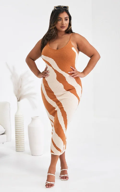 Zolenia Knit Maxi Dress - Caramel Rust Wave